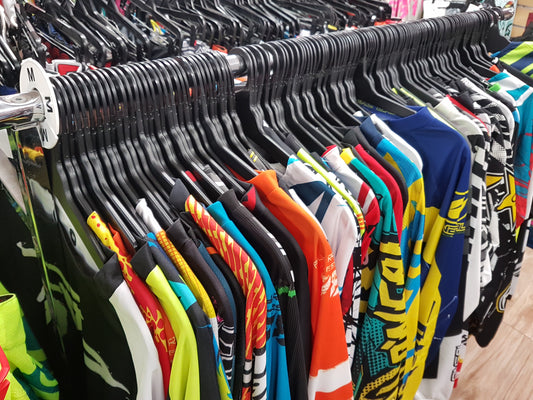 3x JERSEYS - SALE - Size Mens MEDIUM